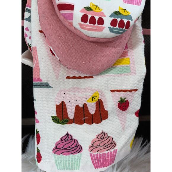New Kate Spade New York Pink Cupcakes Bakery Kitchen Towels And Mini Mitts Set - Picture 3 of 4